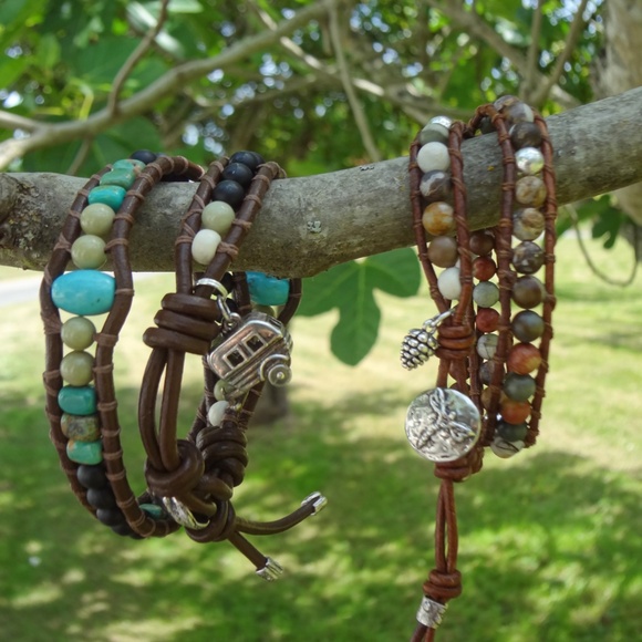 Double Wrap Leather Bracelet w/ Silver Pinecone Charm & Dragonfly clasp. - Picture 6 of 6